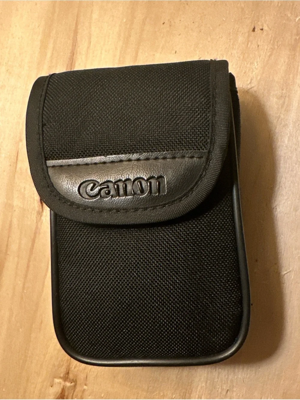 Canon 10x25A Compact Binoculars in Black (with case & carrying strap)
